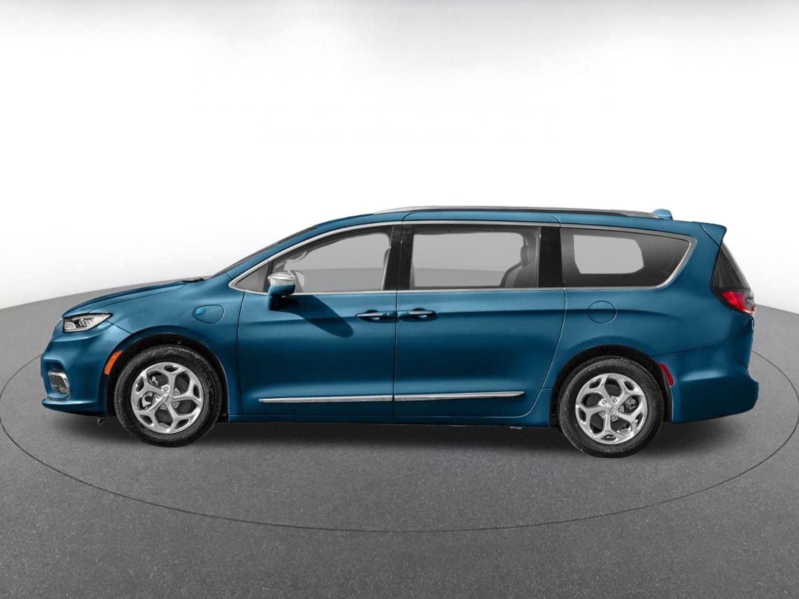Used 2023 Chrysler Pacifica Touring-L FWD image 3