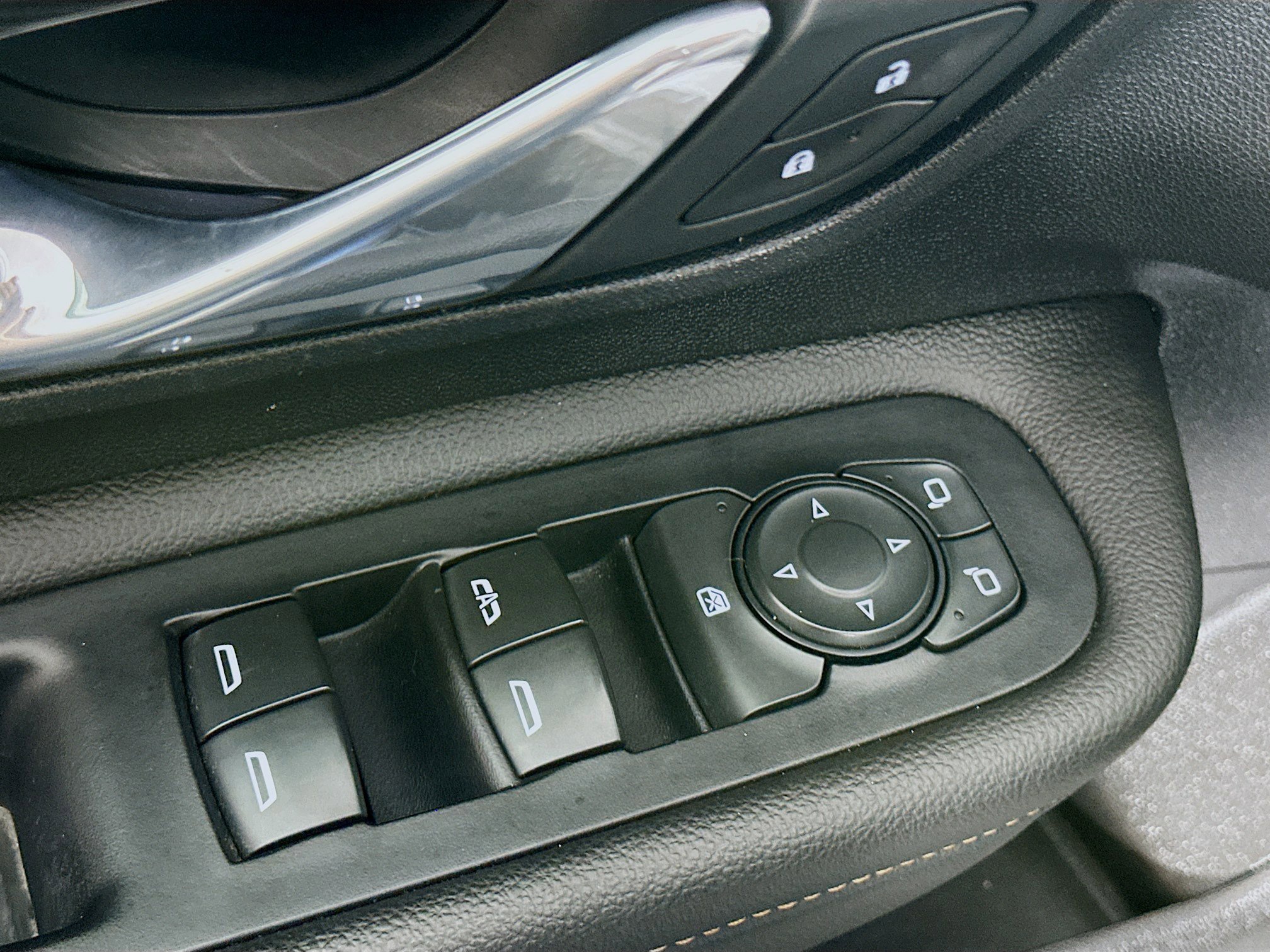 Used 2020 GMC Terrain SLT image 15