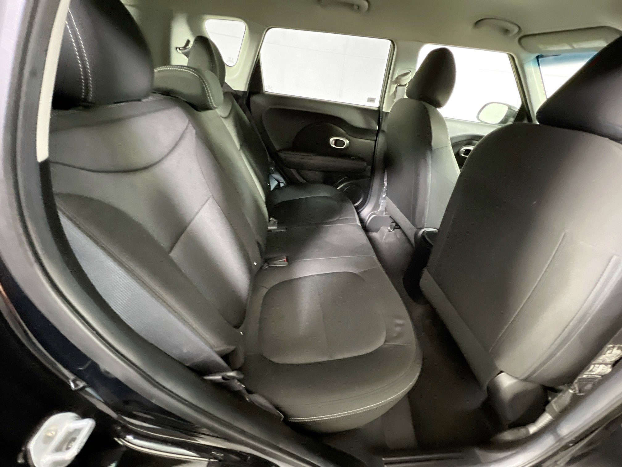 Used 2018 Kia Soul FWD image 23
