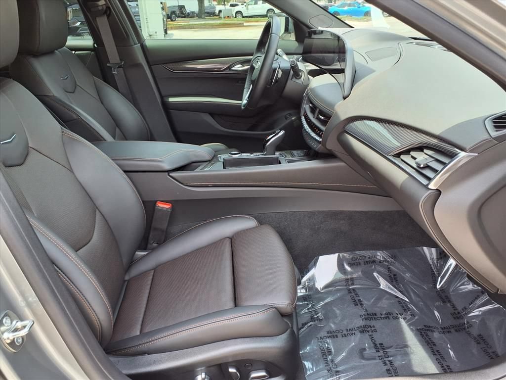 Used 2026 Cadillac CT5 Sport w/ LPO, Blue Accent Package RWD image 9