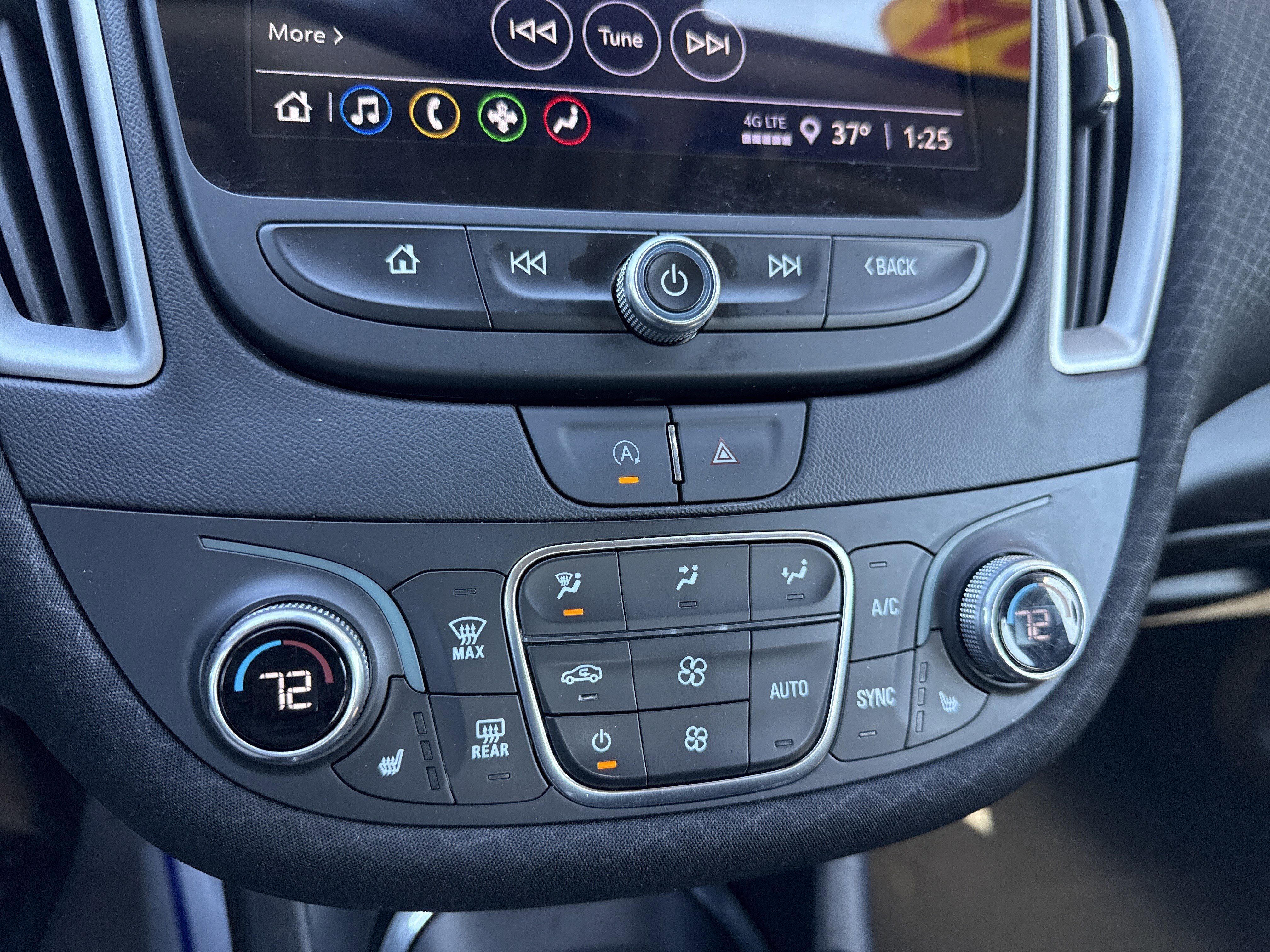 Used 2024 Chevrolet Malibu LT image 24