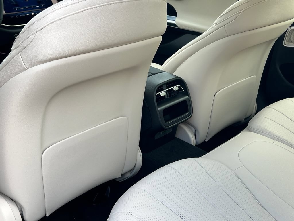 New 2026 Mercedes-Benz E 350 4MATIC Sedan image 38