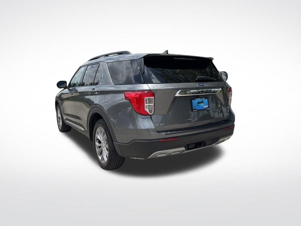Used 2023 Ford Explorer XLT w/ Equipment Group 202A AWD/4WD image 6