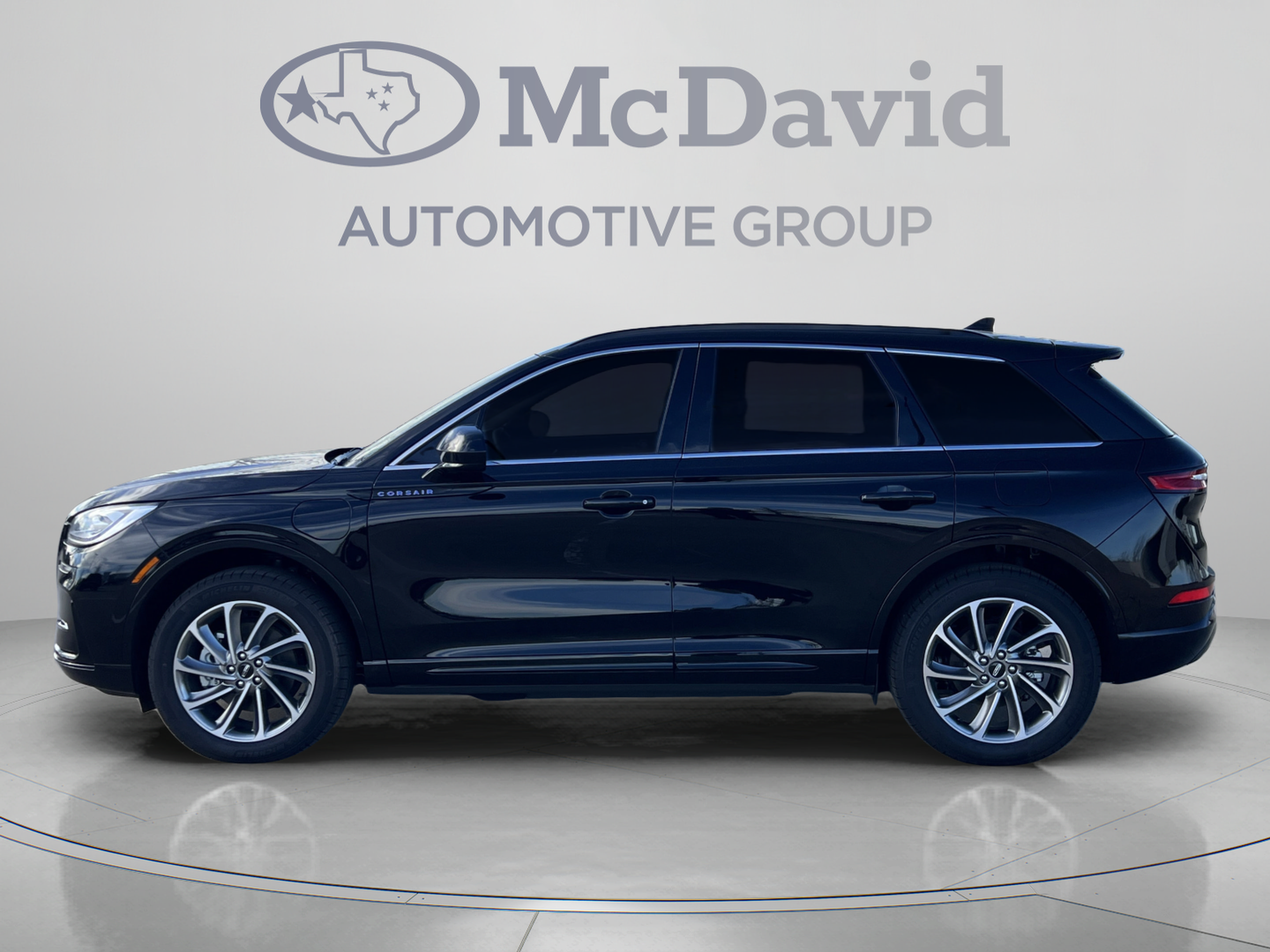 New 2025 Lincoln Corsair Grand Touring AWD/4WD image 2