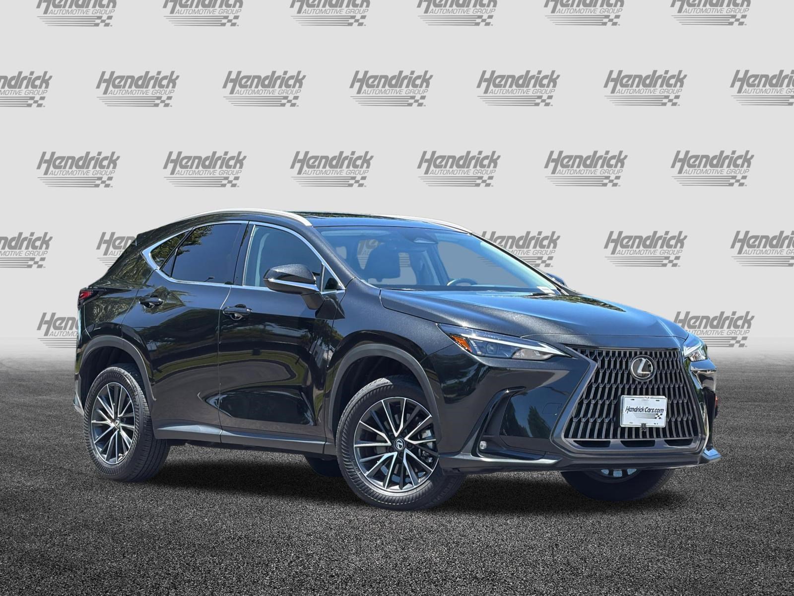 Used 2024 Lexus NX 250 FWD image 2