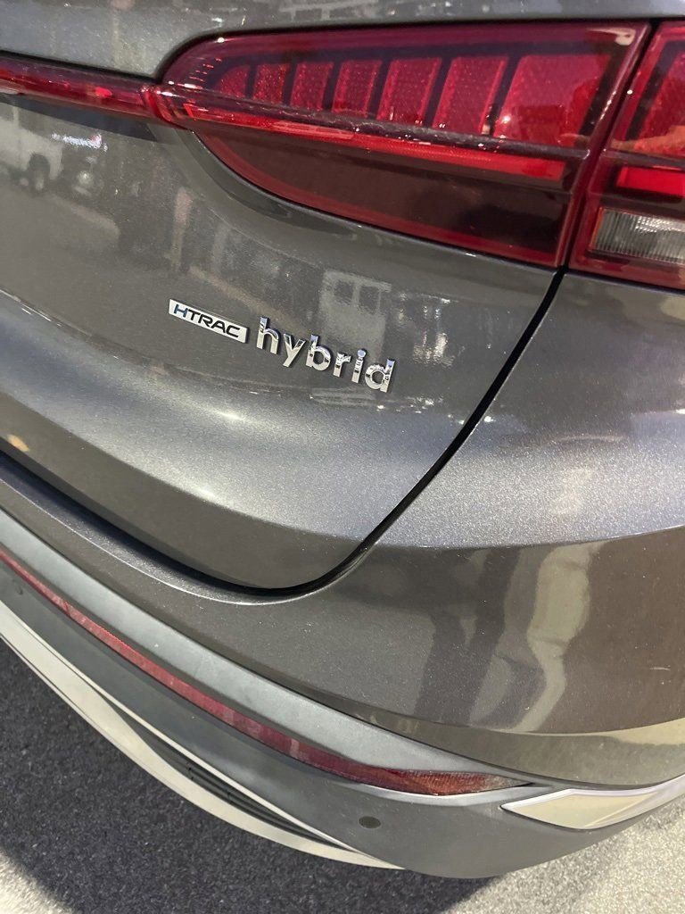 Certified 2022 Hyundai Santa Fe Limited w/ Cargo Package image 4