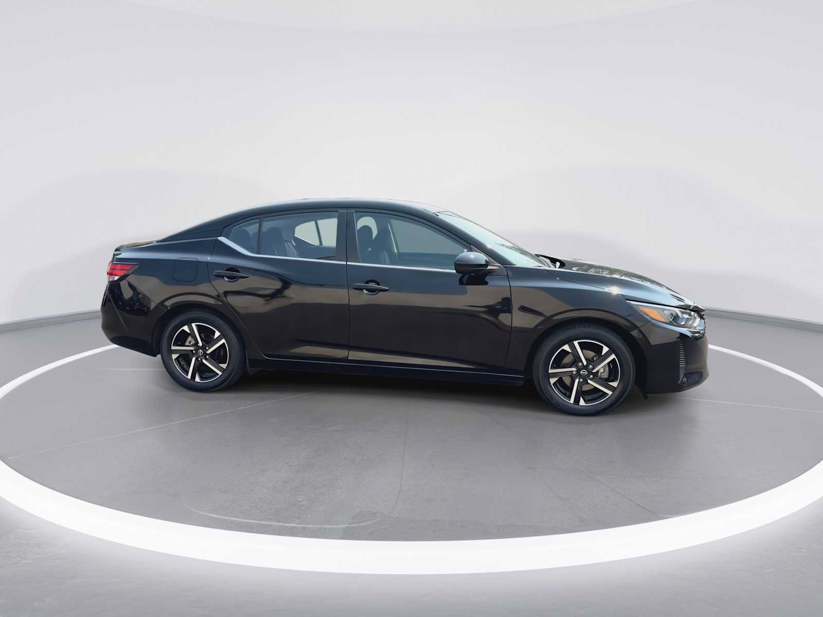 Used 2024 Nissan Sentra SV FWD image 9