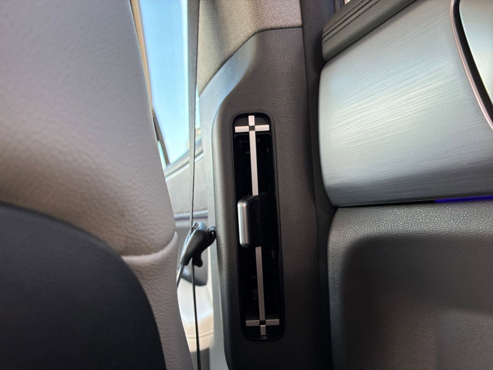 Used 2024 Hyundai Santa Fe Limited image 24