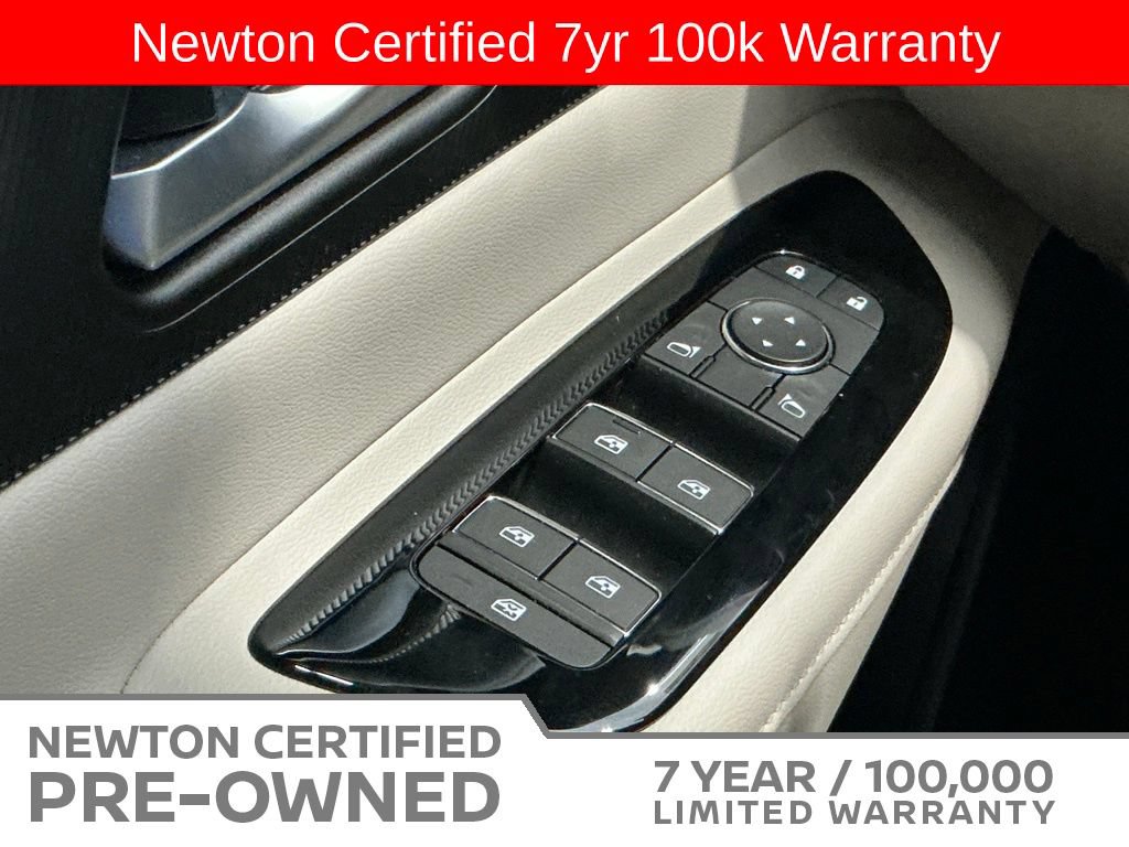 Used 2025 Nissan Murano SV AWD/4WD image 36