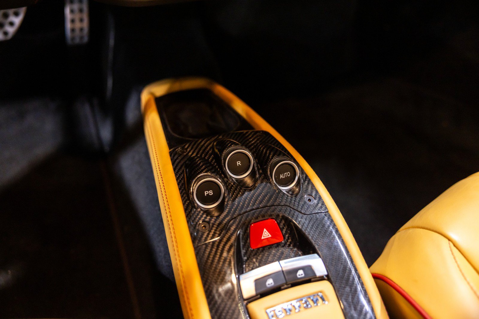 Used 2012 Ferrari 458 Italia Coupe RWD image 51