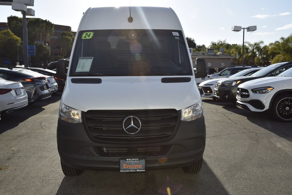 Used 2024 Mercedes-Benz Sprinter 2500 w/ Acoustic Package image 7