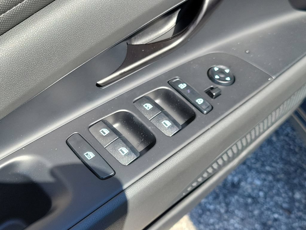 Used 2026 Hyundai Elantra Sport w/ Cargo Package FWD image 15