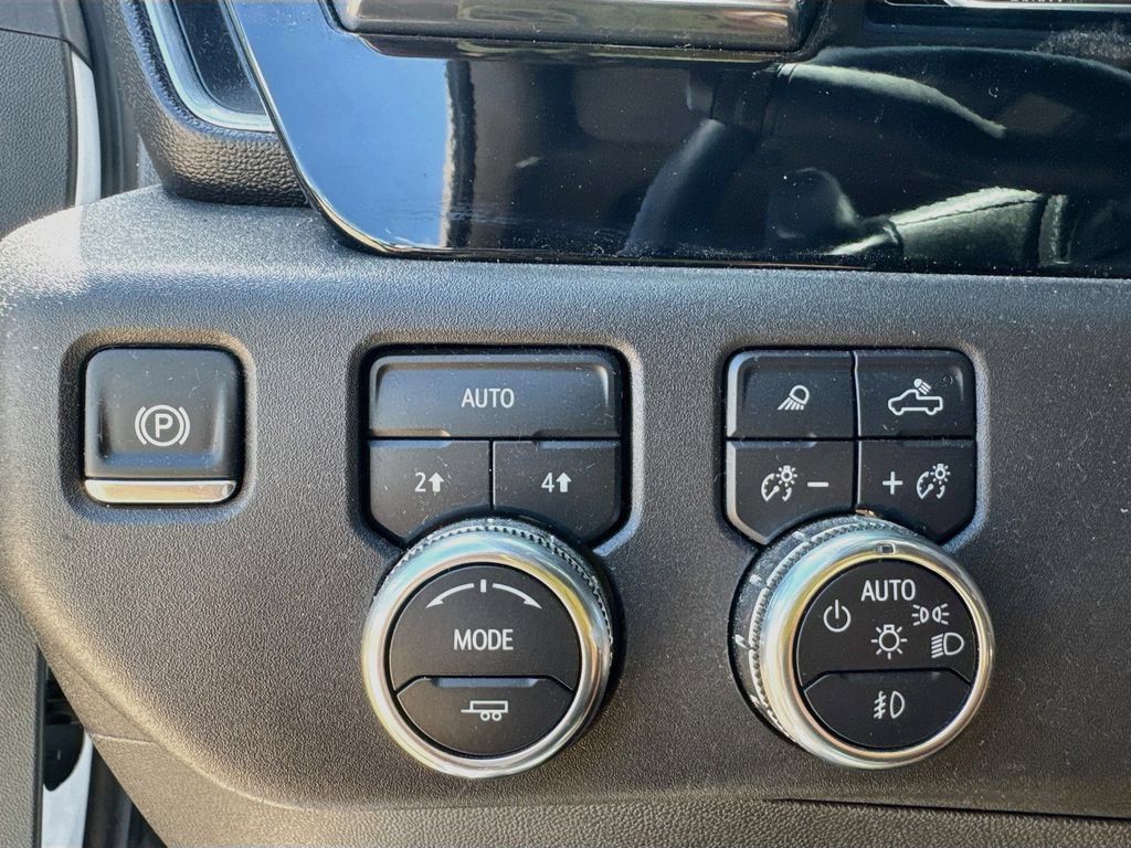 Used 2025 GMC Sierra 1500 SLT AWD/4WD image 20
