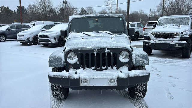 Used 2014 Jeep Wrangler Unlimited Sahara w/ Connectivity Group image 5