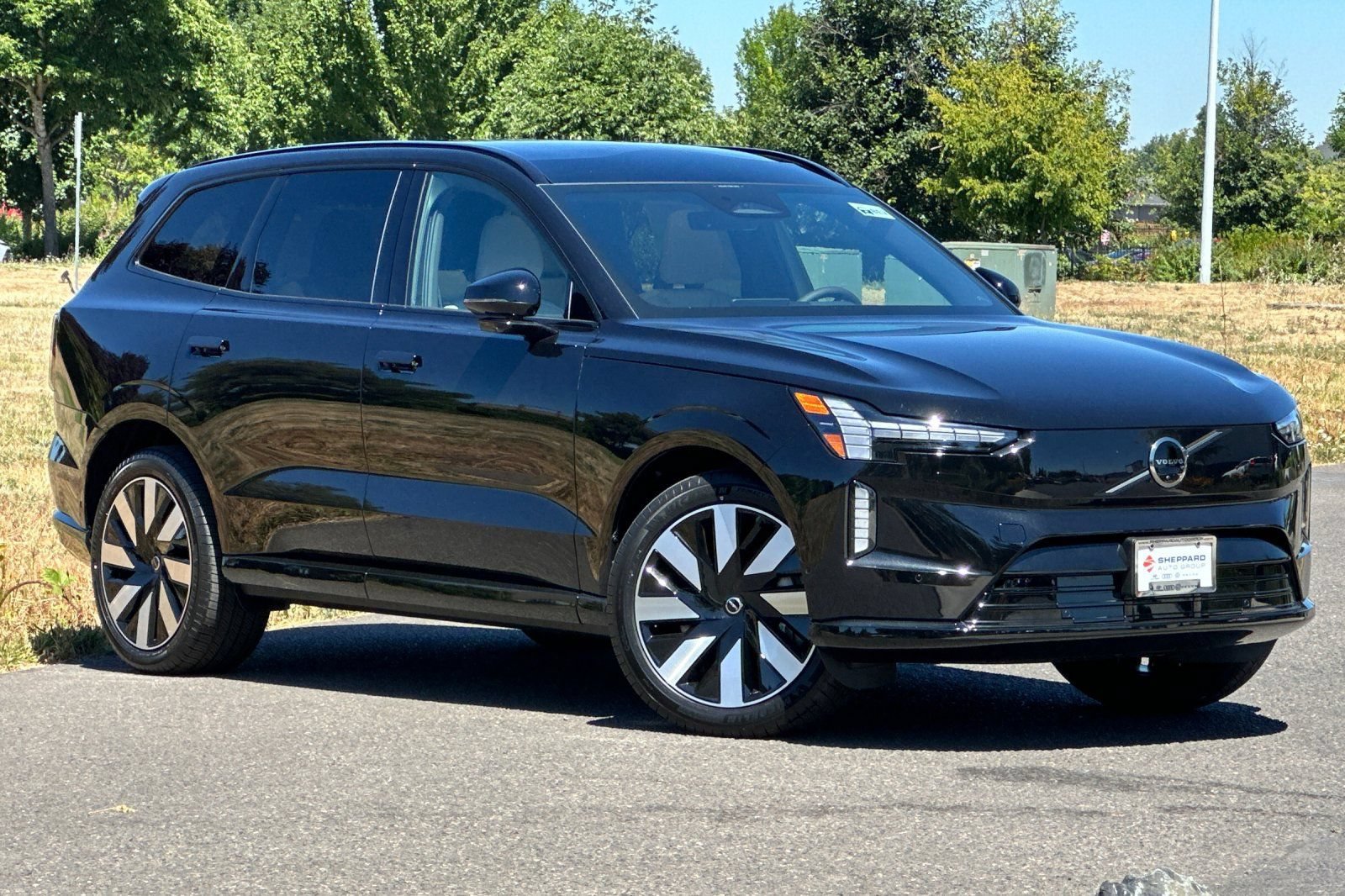 New 2026 Volvo EX90 Plus