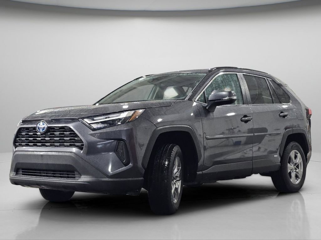 Used 2024 Toyota RAV4 LE AWD/4WD image 19