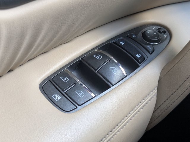 Used 2021 Nissan Armada Platinum RWD image 12