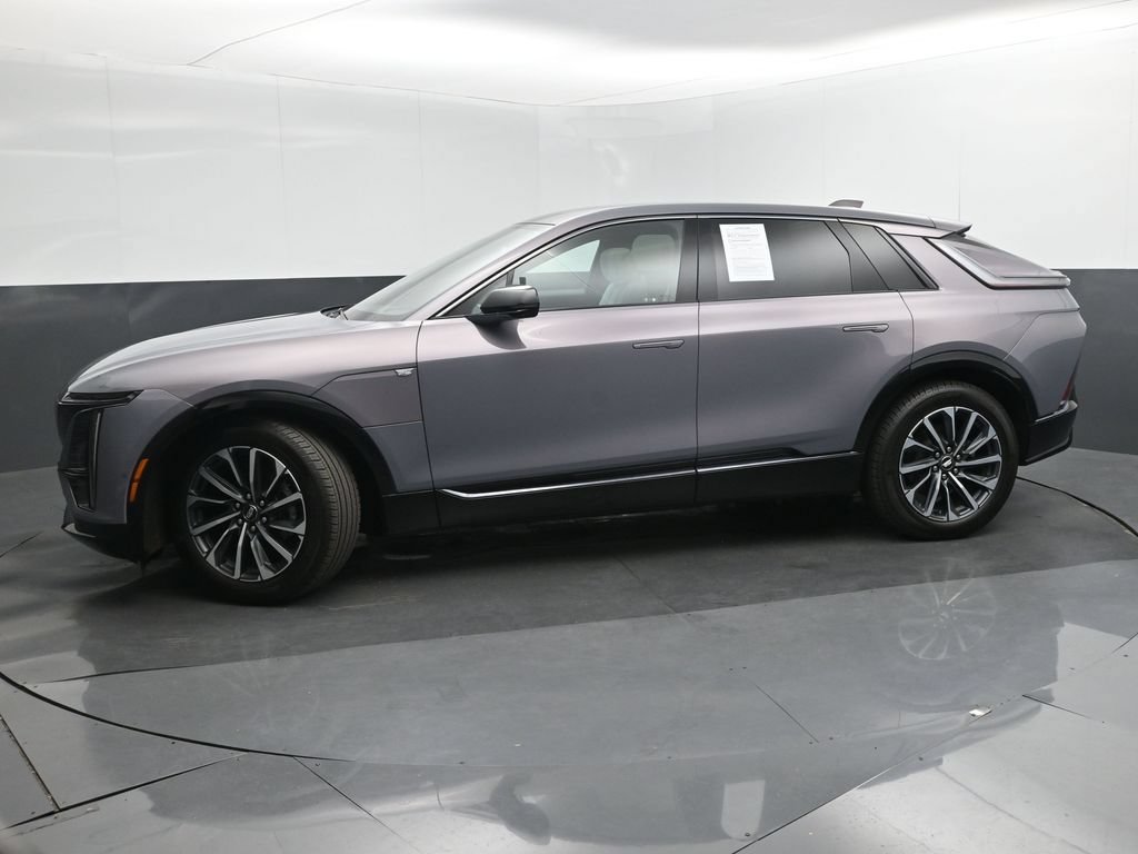 Used 2024 Cadillac Lyriq Sport AWD/4WD image 28