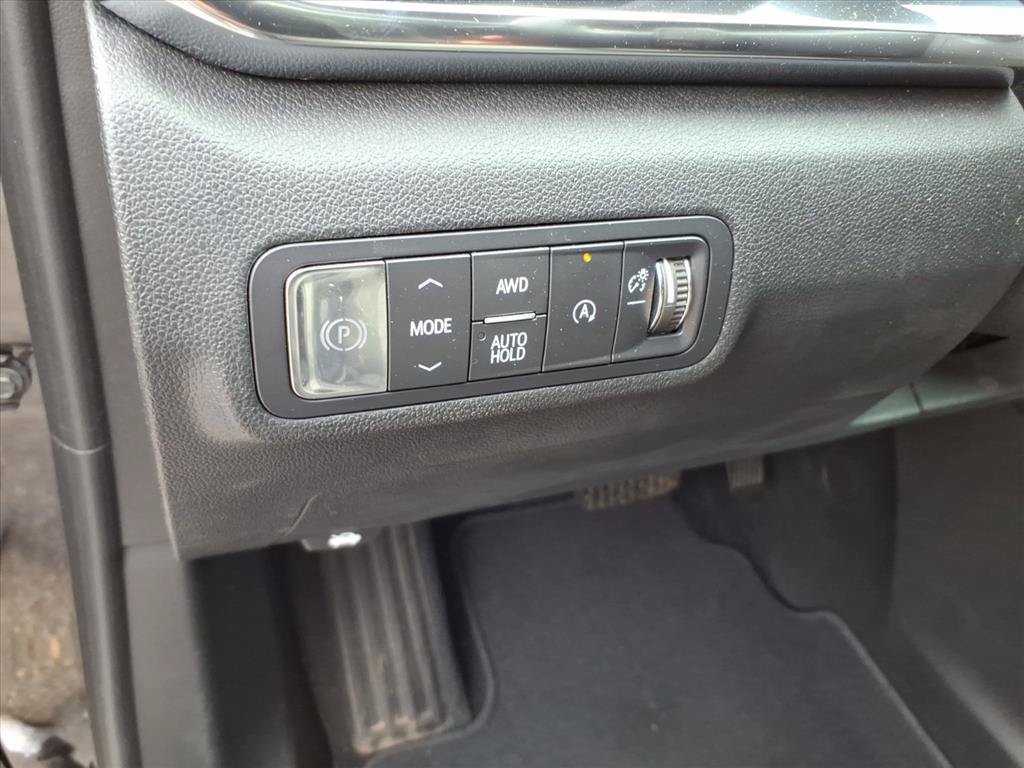 Used 2025 GMC Terrain Elevation w/ Technology Package II AWD/4WD image 24