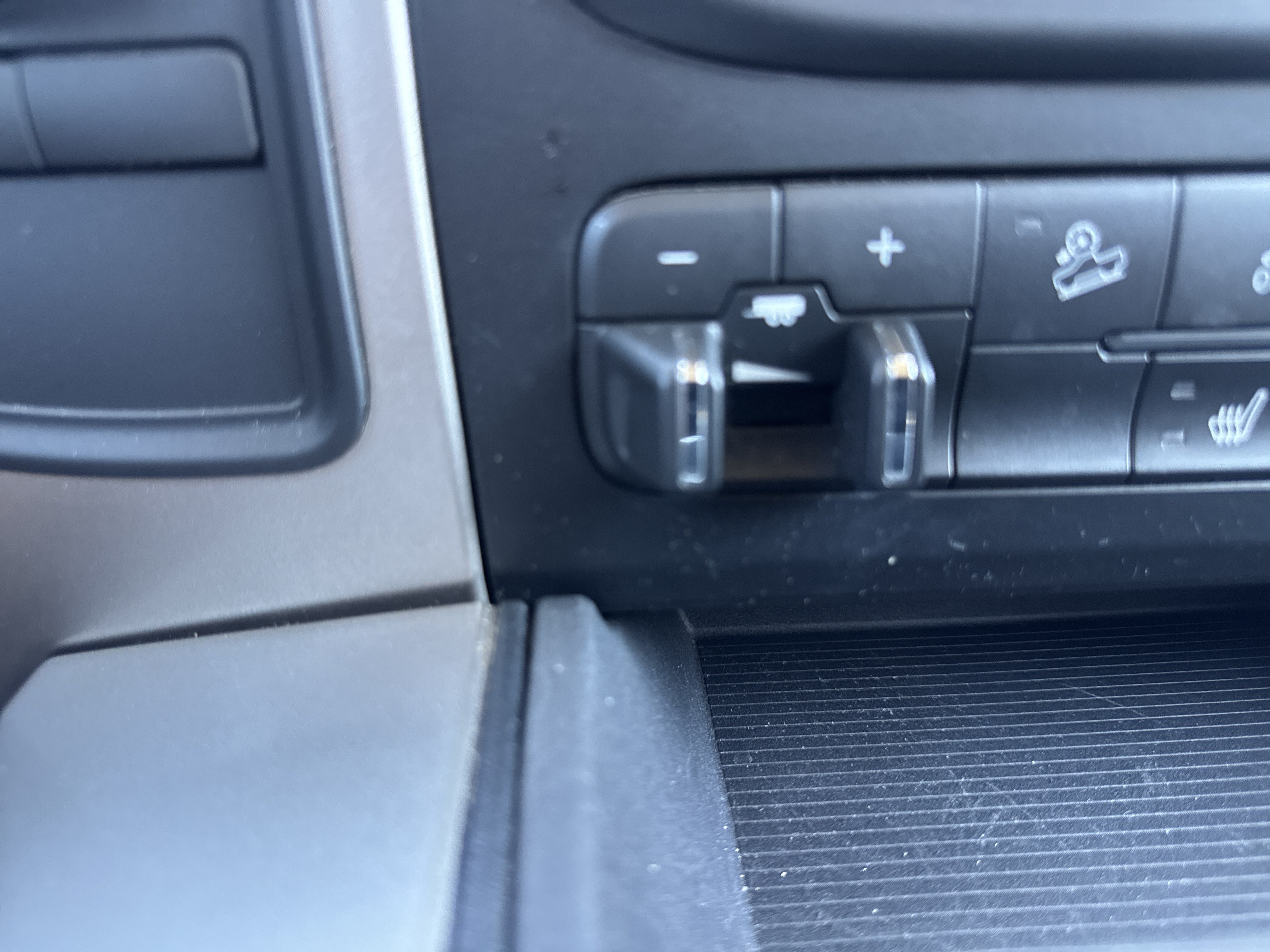 Used 2018 RAM 2500 Big Horn w/ Harvest Edition AWD/4WD image 13