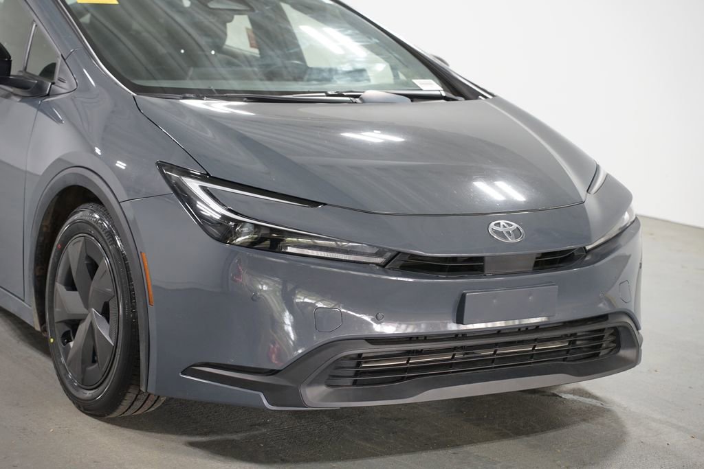 Used 2023 Toyota Prius LE image 4