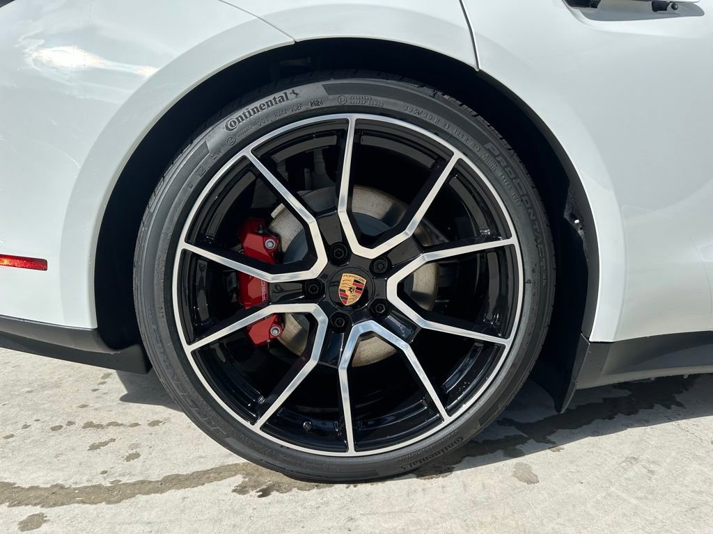 Used 2025 Porsche Taycan 4S image 36
