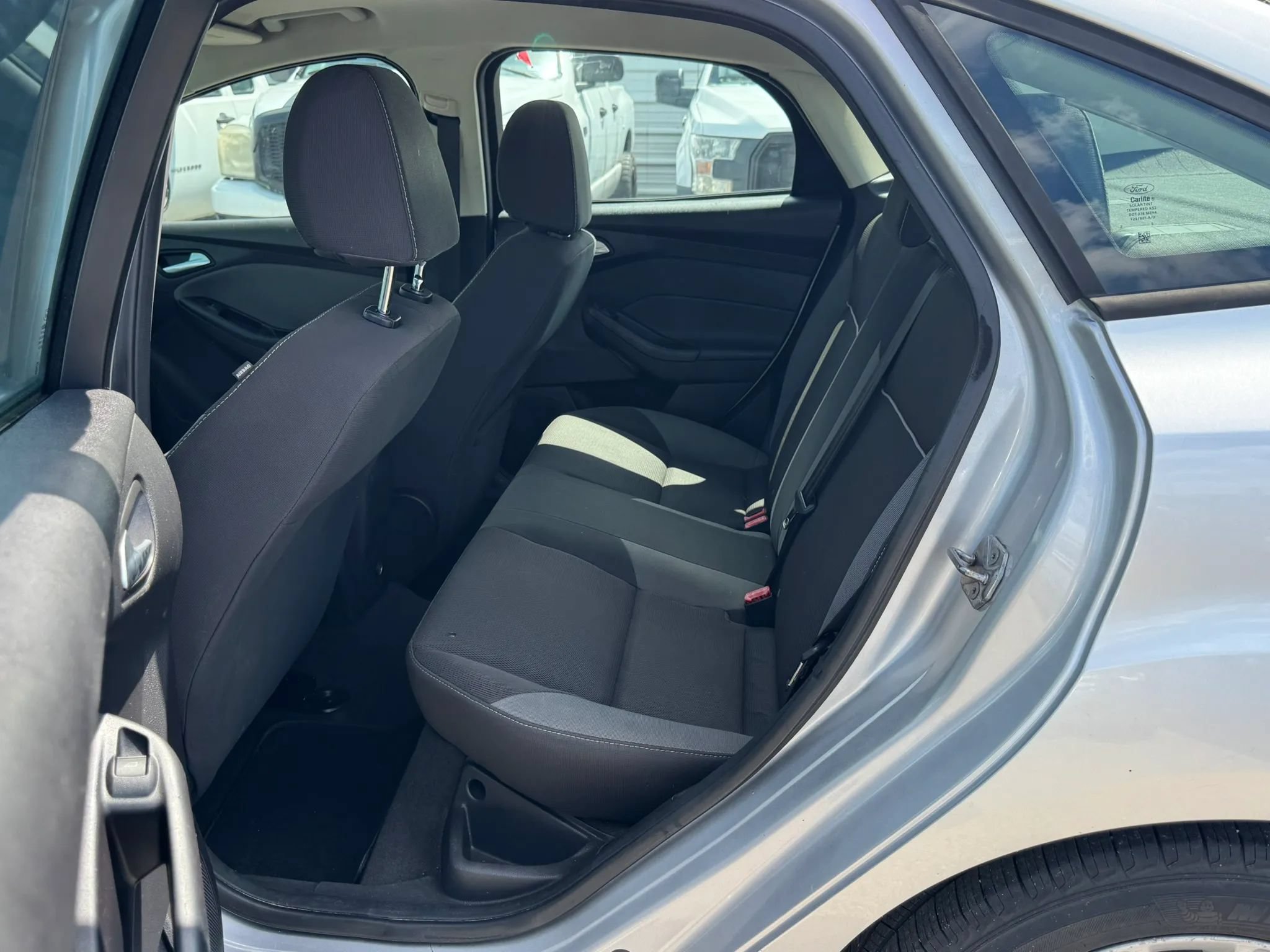 Used 2012 Ford Focus SE FWD image 11