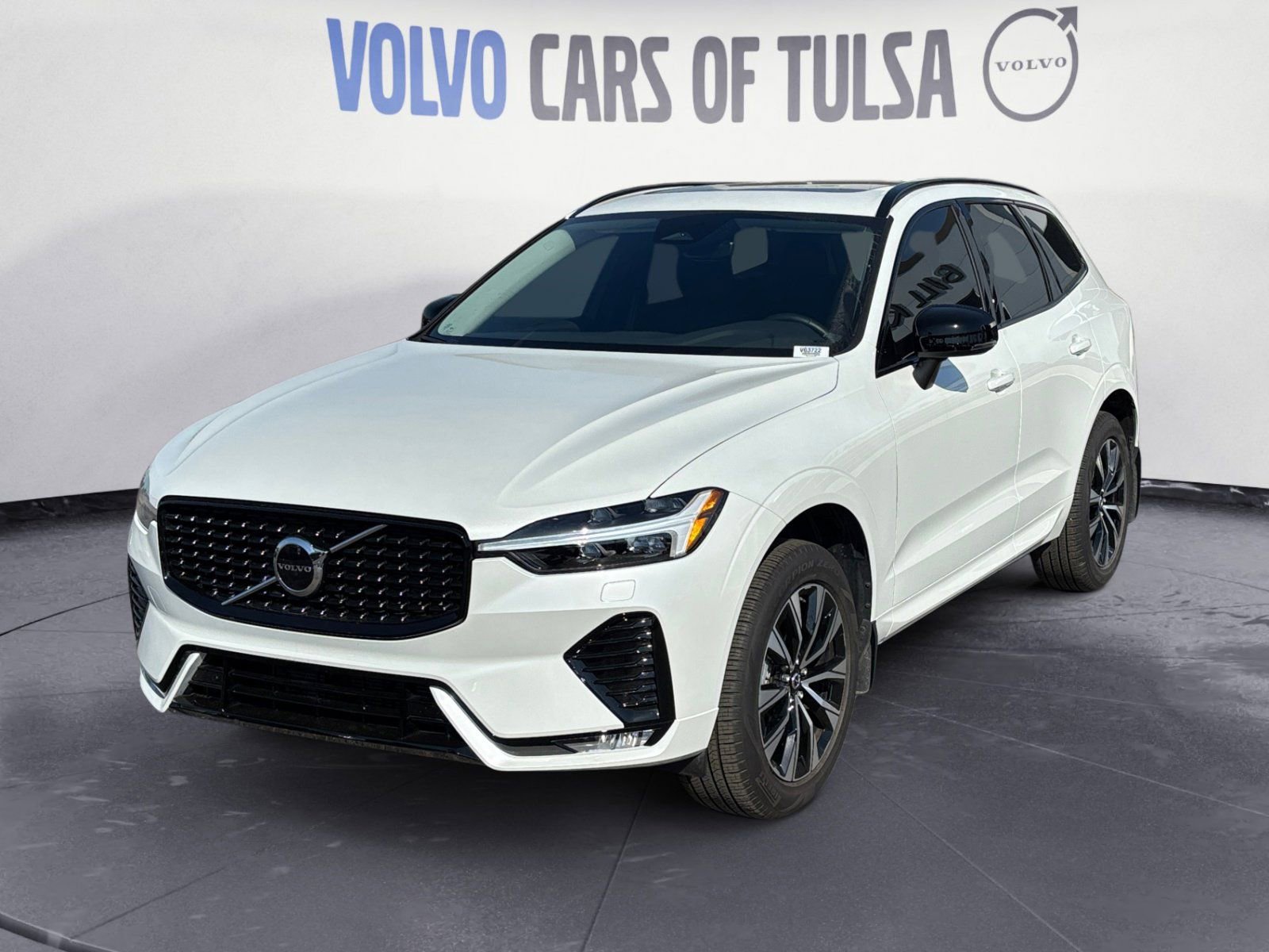 New 2025 Volvo XC60 B5 Core w/ Climate Package image 1