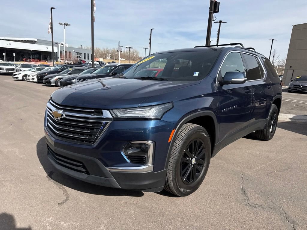 Used 2022 Chevrolet Traverse LT FWD image 3
