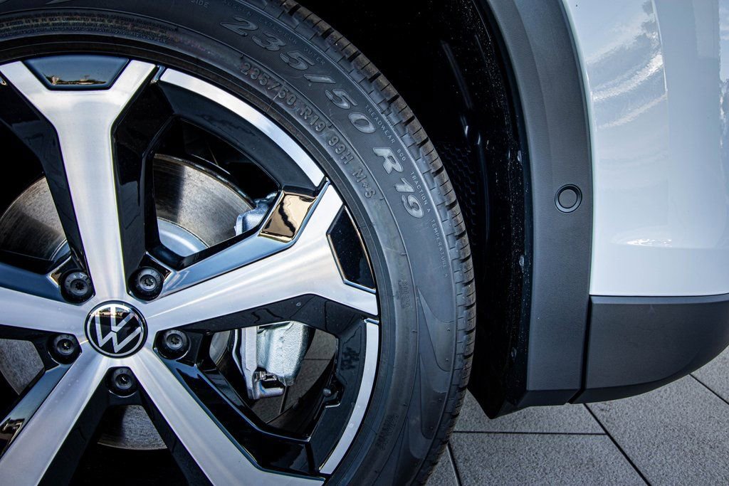 New 2026 Volkswagen Tiguan SE image 22