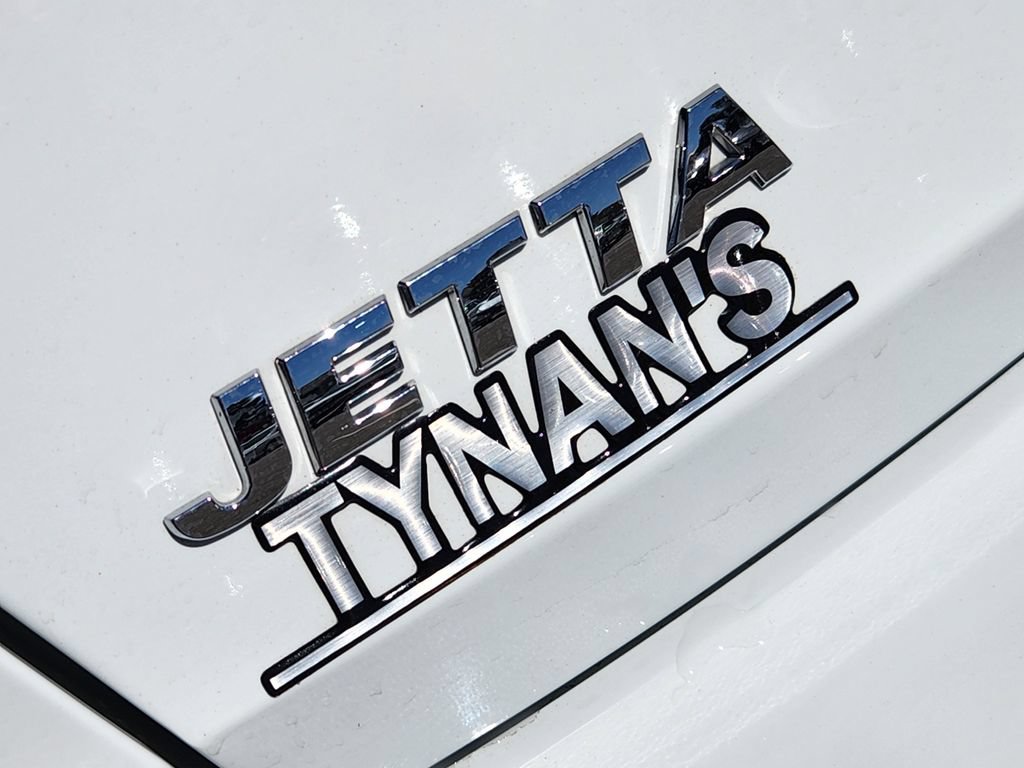 Certified 2020 Volkswagen Jetta R-Line w/ R-Line Cold Weather Package FWD image 8
