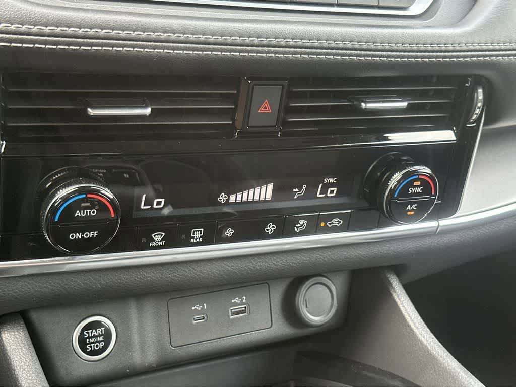 Used 2023 Nissan Rogue SV FWD image 20