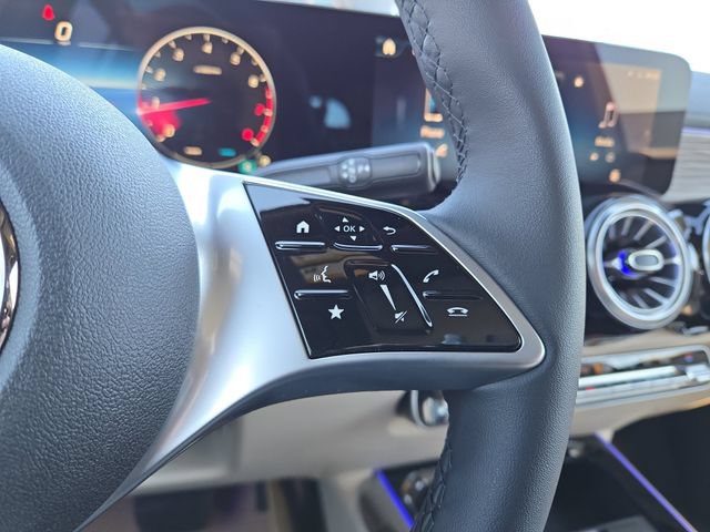 New 2026 Mercedes-Benz GLB 250 4MATIC image 17