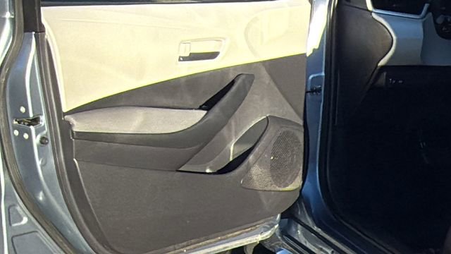 Used 2022 Toyota Corolla LE image 23