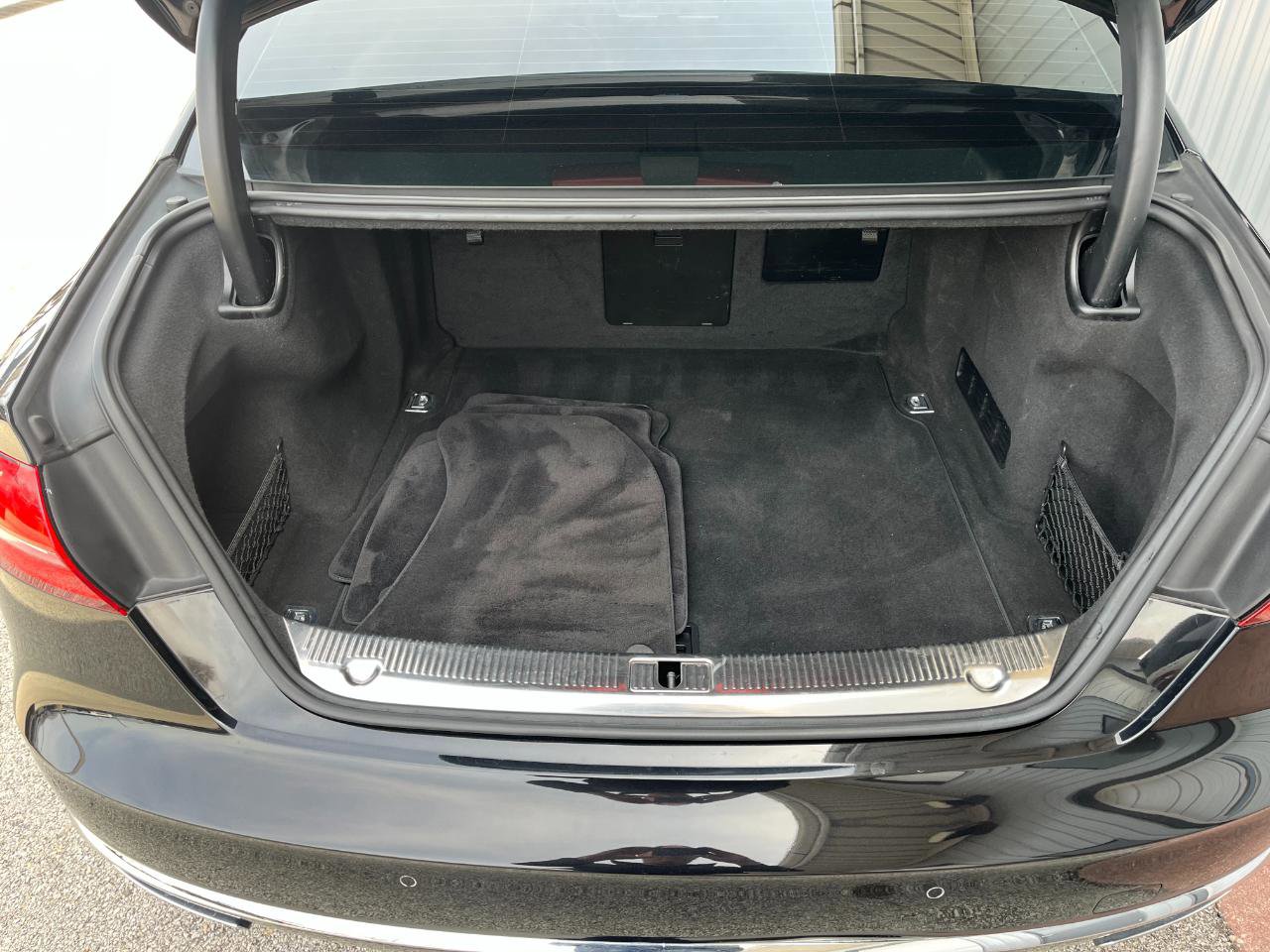 Used 2015 Audi A8 L TDI w/ Premium Package image 17