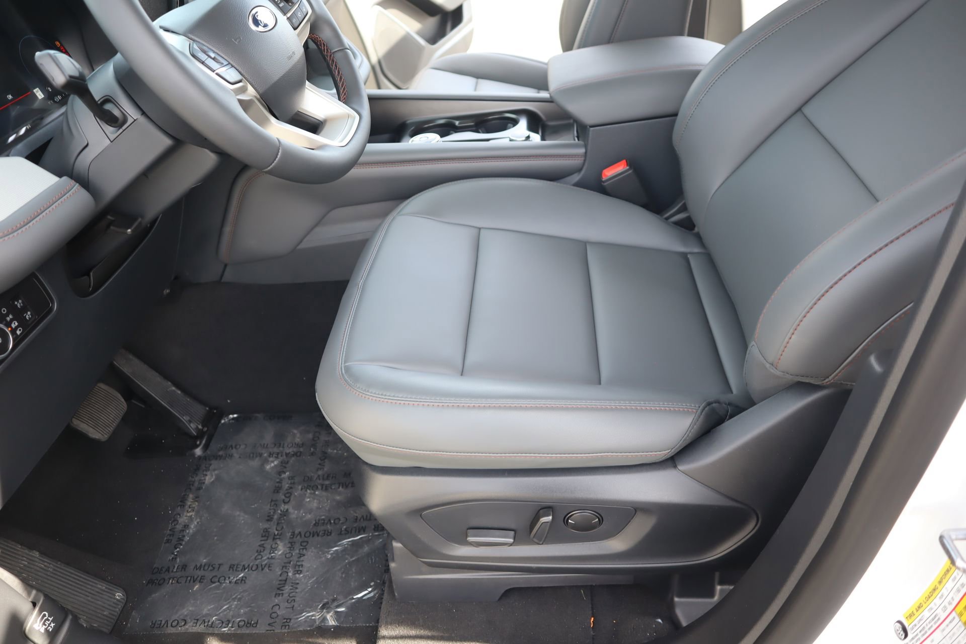 New 2026 Ford Explorer Active w/ Active Comfort Package AWD/4WD image 12