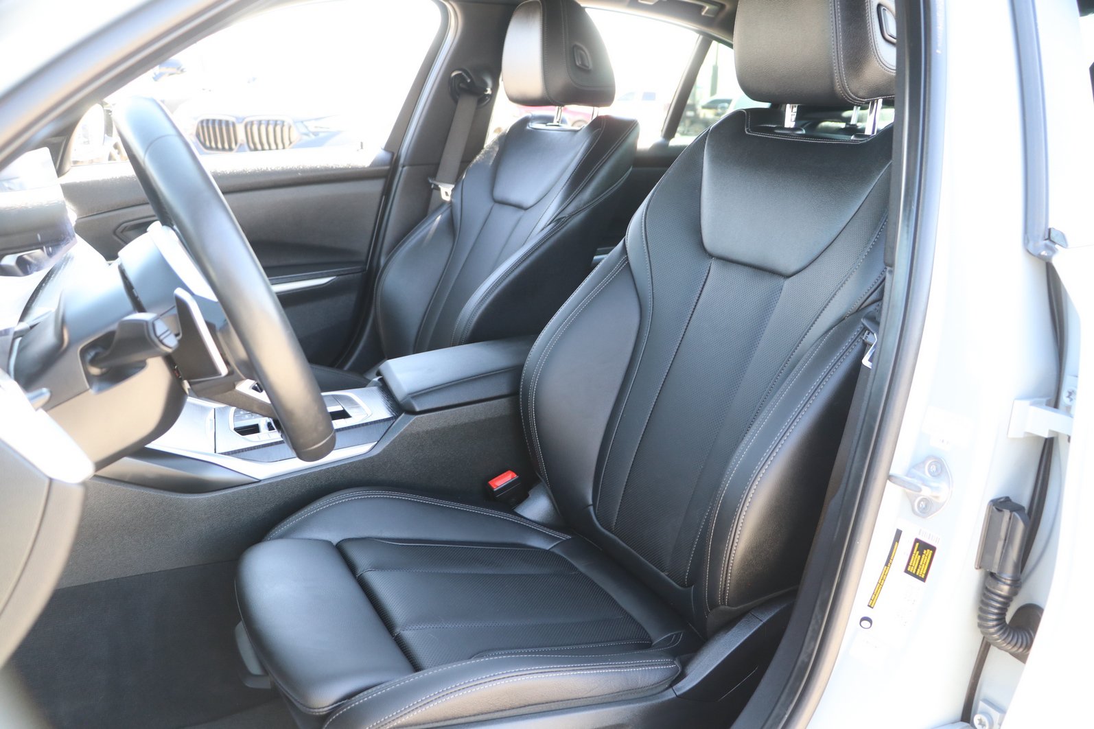 Used 2025 BMW 330i Sedan RWD image 14