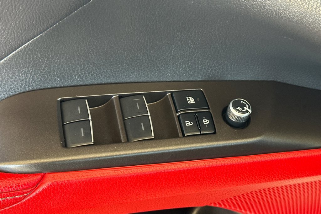 Used 2022 Toyota Camry XSE FWD image 12