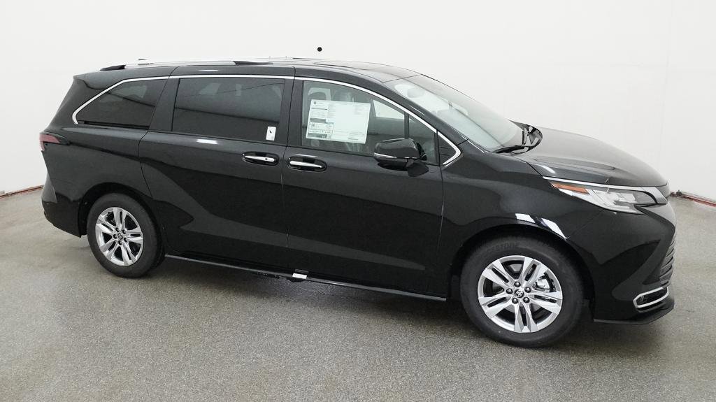 New 2026 Toyota Sienna Limited FWD image 6