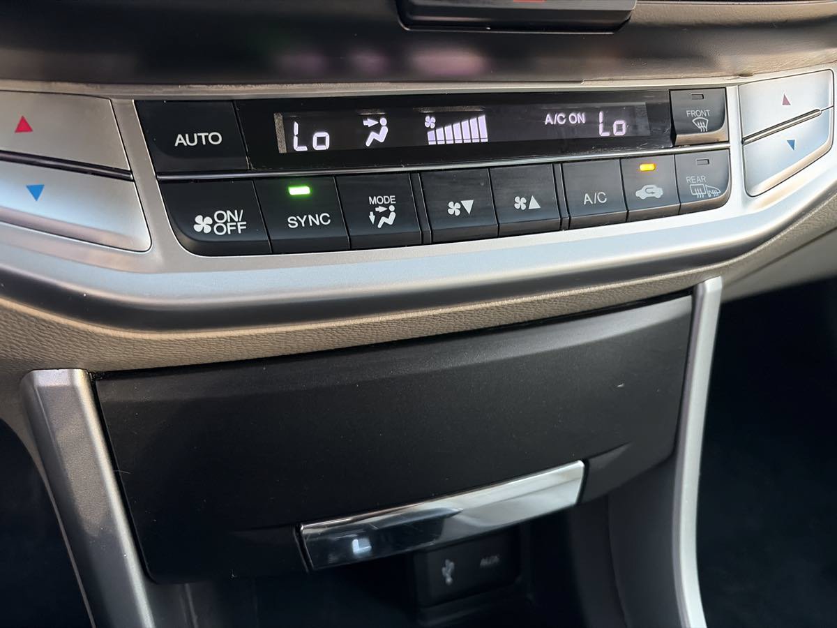 Used 2013 Honda Accord EX-L image 39