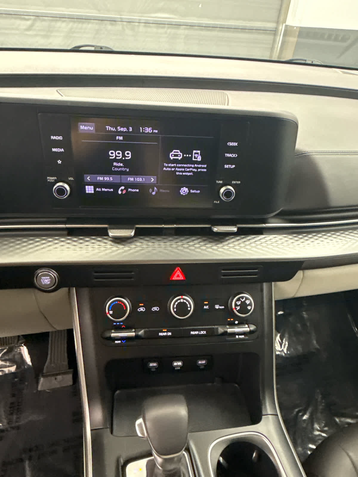 Used 2022 Kia Carnival LX FWD image 77