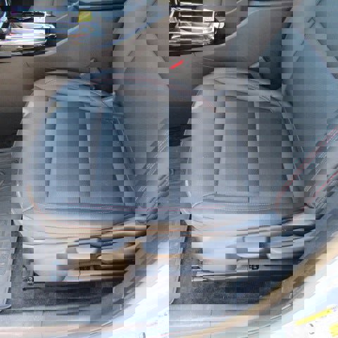 Used 2024 Chevrolet Trax RS w/ Sunroof Package image 16