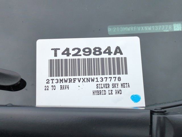 Certified 2022 Toyota RAV4 LE AWD/4WD image 16