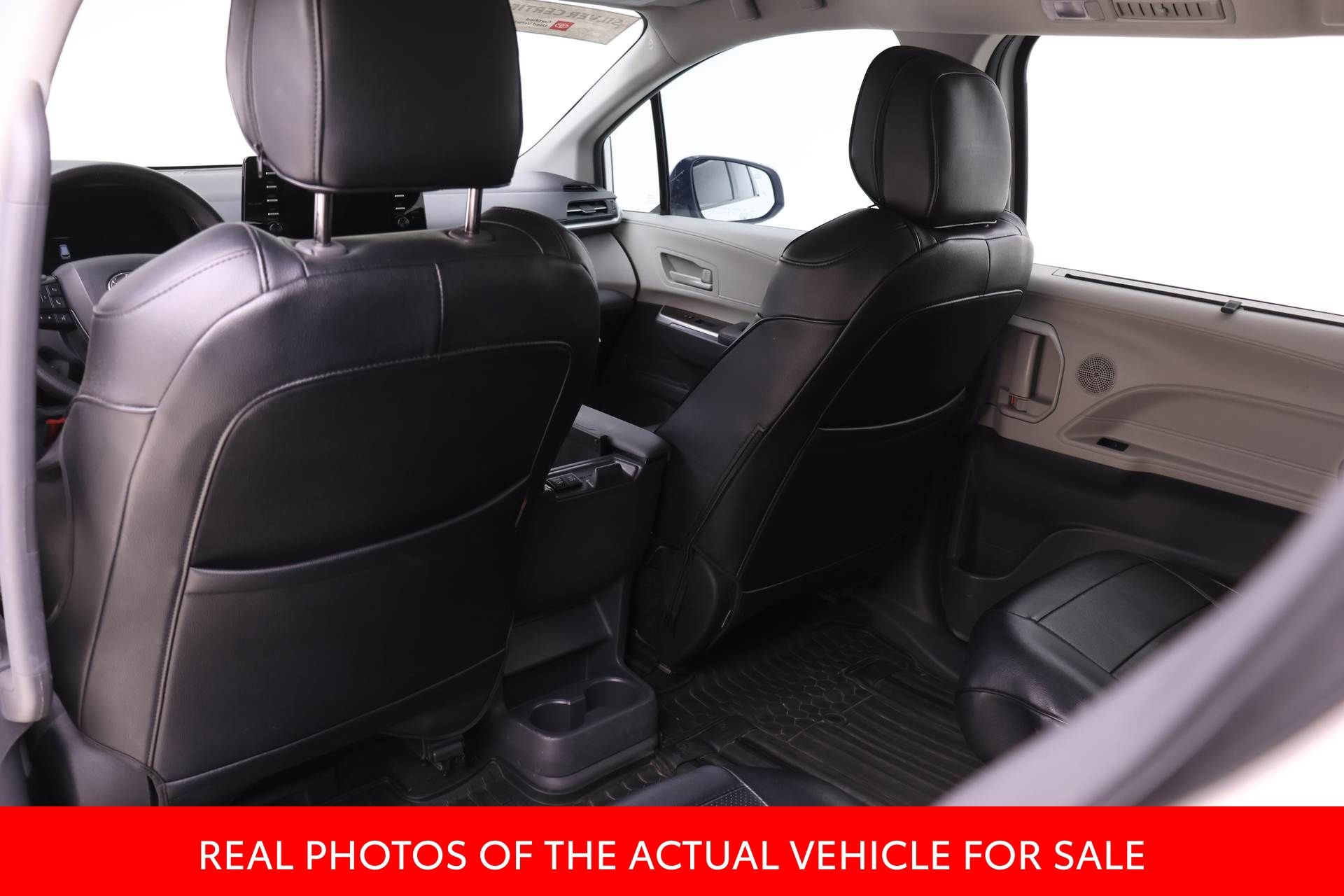 Certified 2024 Toyota Sienna LE image 10
