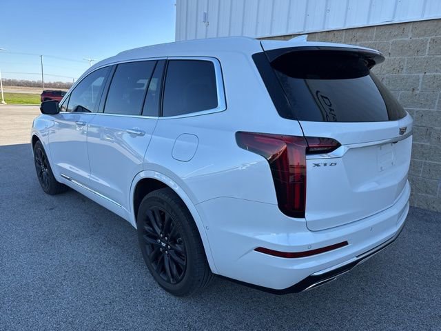 Used 2023 Cadillac XT6 Premium Luxury w/ Technology Package FWD image 7