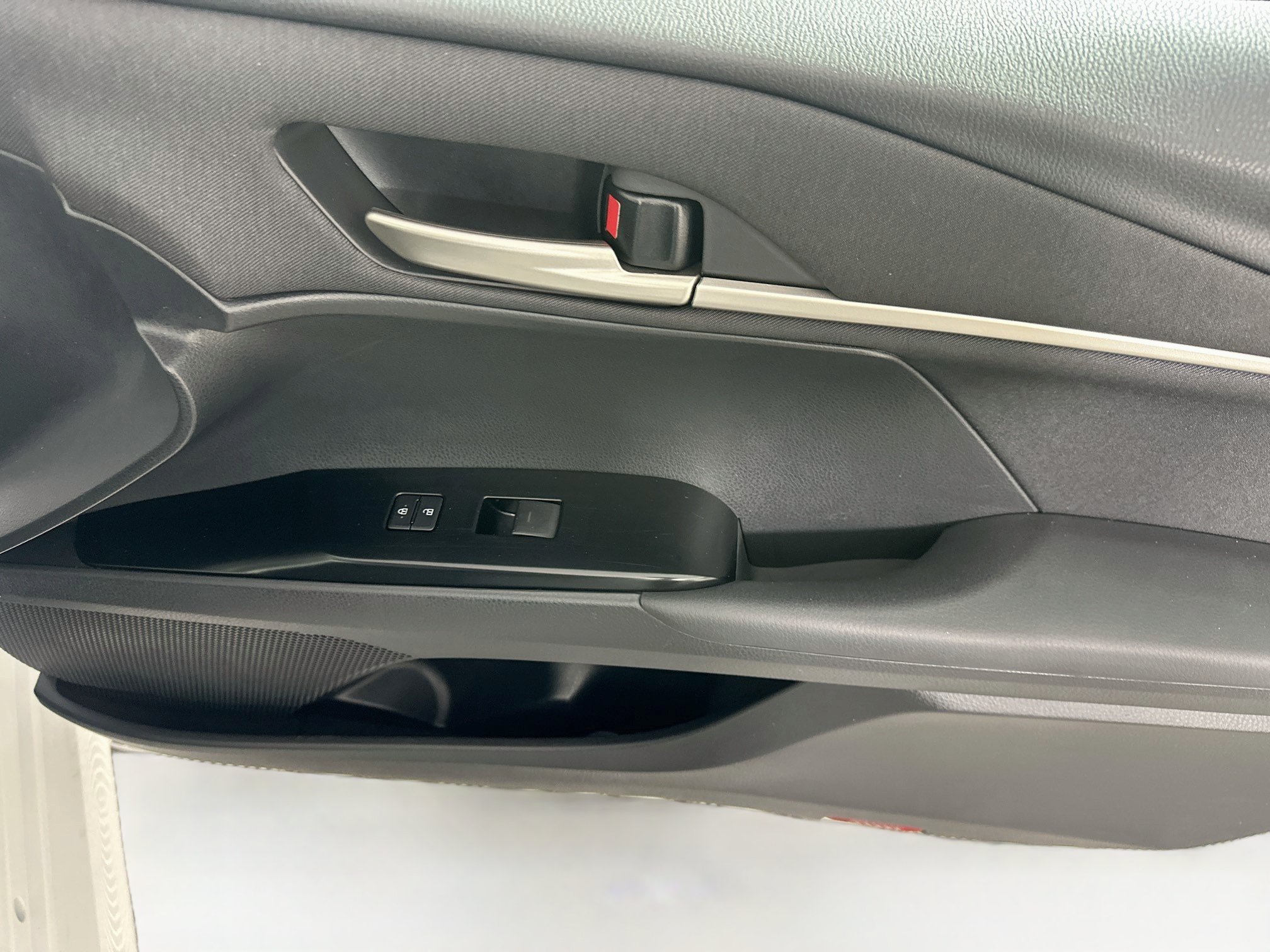 Used 2025 Toyota Camry LE FWD image 29