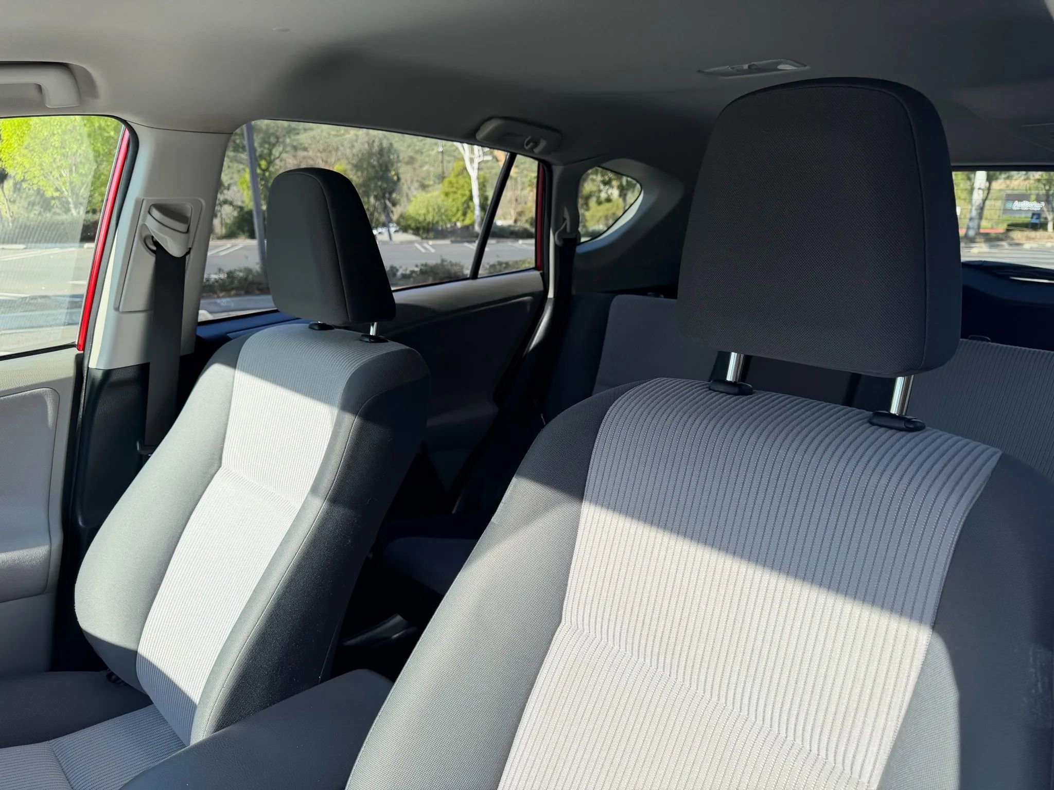 Used 2013 Toyota RAV4 LE image 12