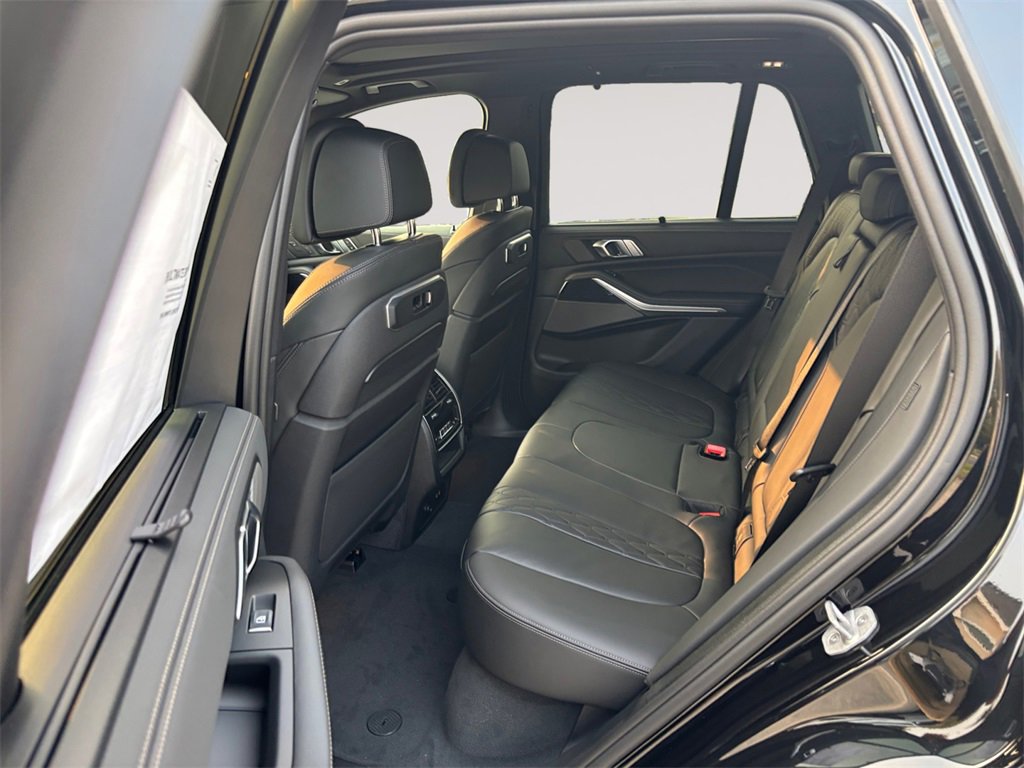 New 2026 BMW X5 M60i image 13