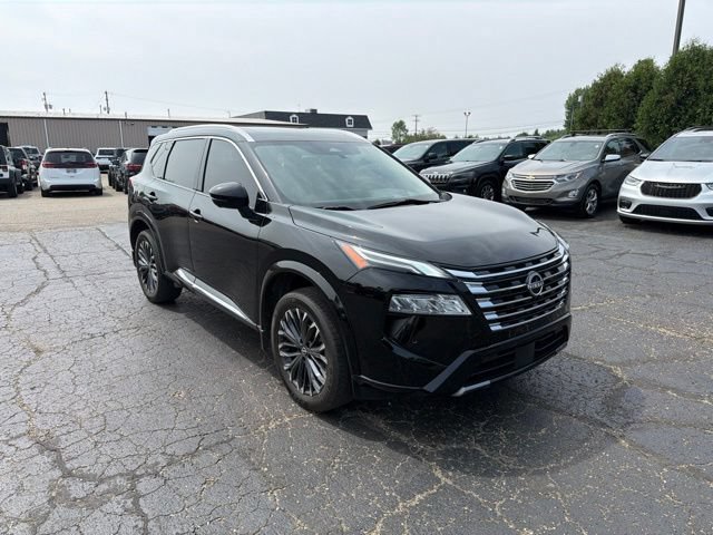 Used 2024 Nissan Rogue Platinum w/ Platinum Premium Package AWD/4WD image 2
