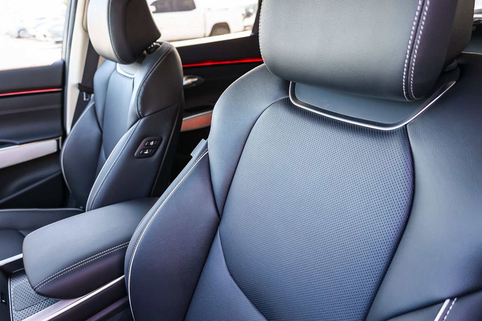 Used 2026 Genesis GV70 2.5T Advanced image 26